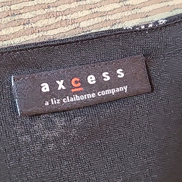 Axcess Mesh Blouse - Picture 7 of 11